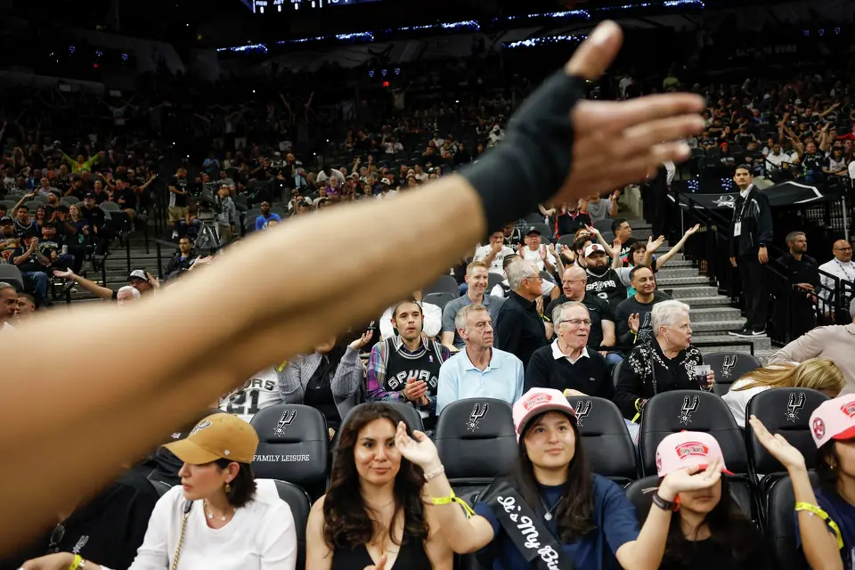 Fans cheer at Frost Bank Center in San Antonio, Thursday, March 5, 2026. The Spurs defeated the Pistons, 121-106.