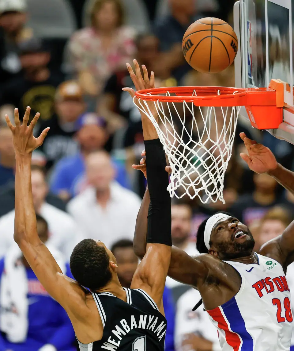 Detroit Pistons forward Isaiah Stewart (28) shoots the ball guarded by San Antonio Spurs forward Victor Wembanyama (1) at Frost Bank Center in San Antonio, Thursday, March 5, 2026. The Spurs defeated the Pistons, 121-106.