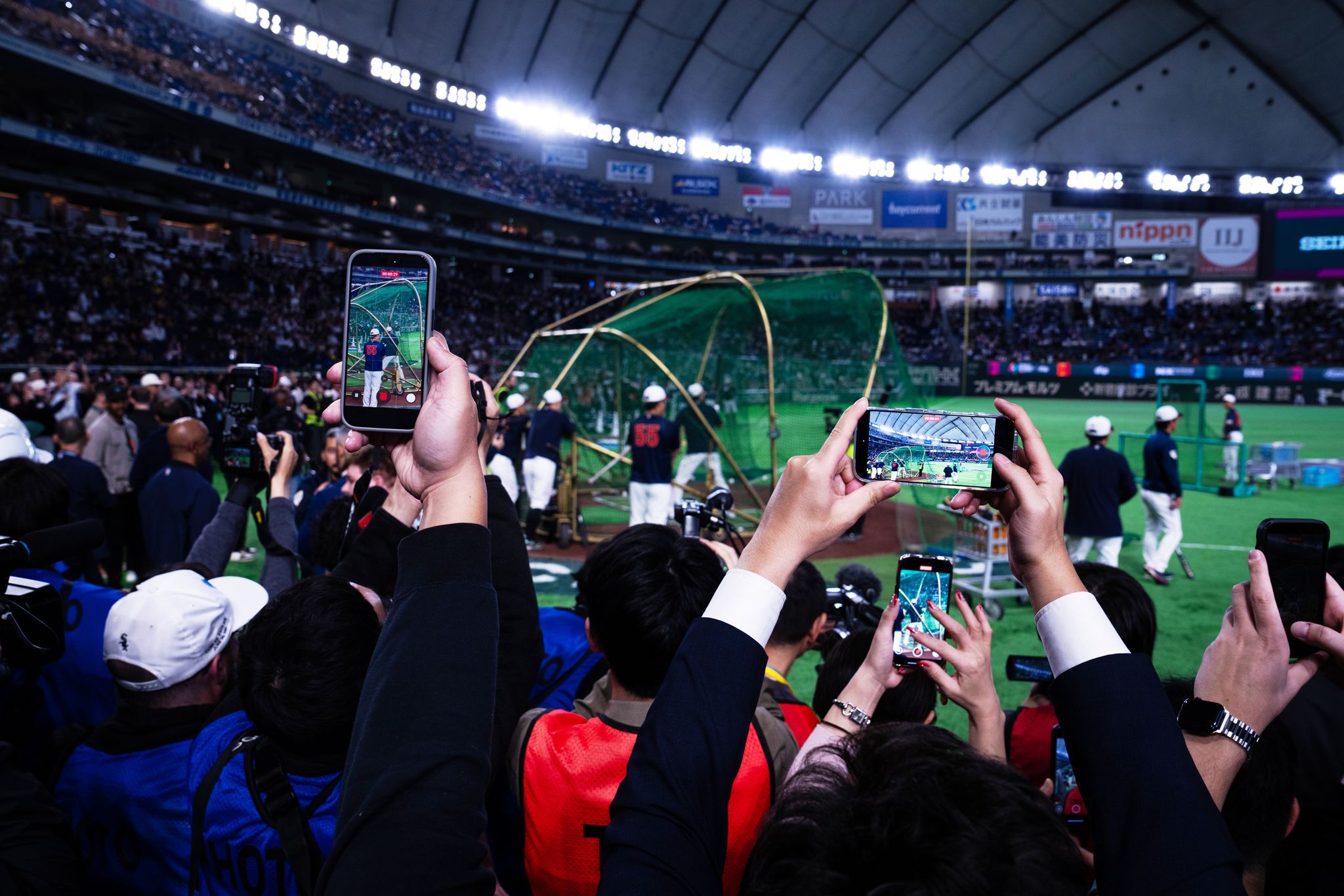 Shohei Ohtani's batting practice is a show of its own at the Tokyo Dome