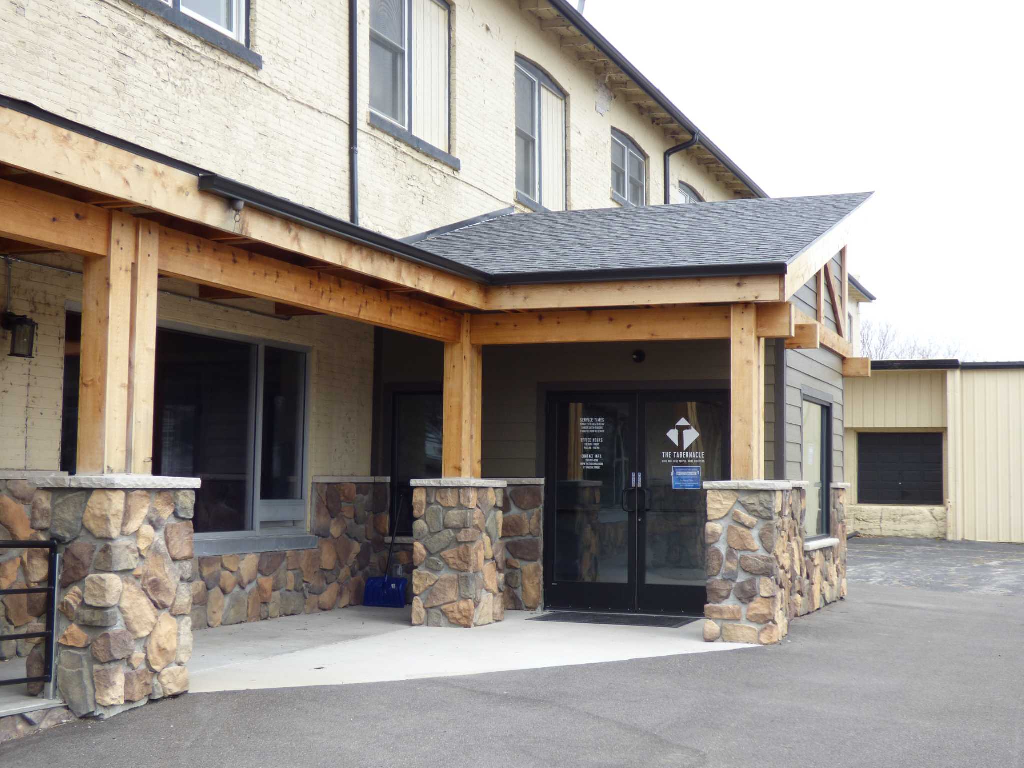 Young Life, Tabernacle coordinate to reach Manistee students