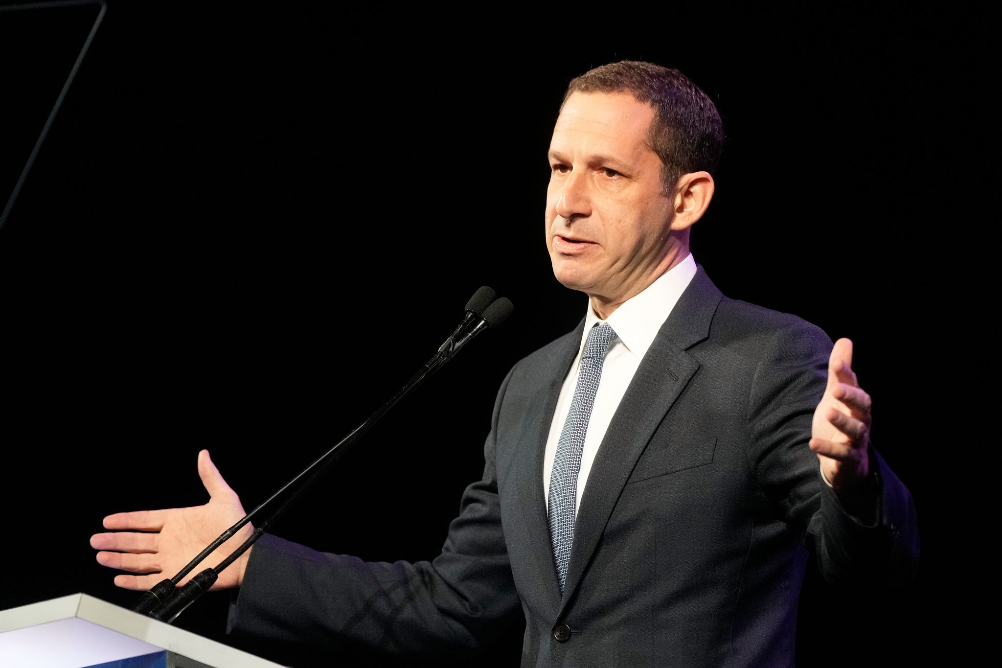 Two men attacked San Francisco mayor's bodyguards, authorities say