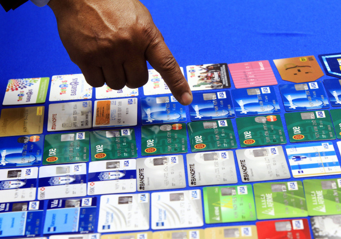 Tech Rac Card Saf Retailers have already installed hardware to read safer smart cards