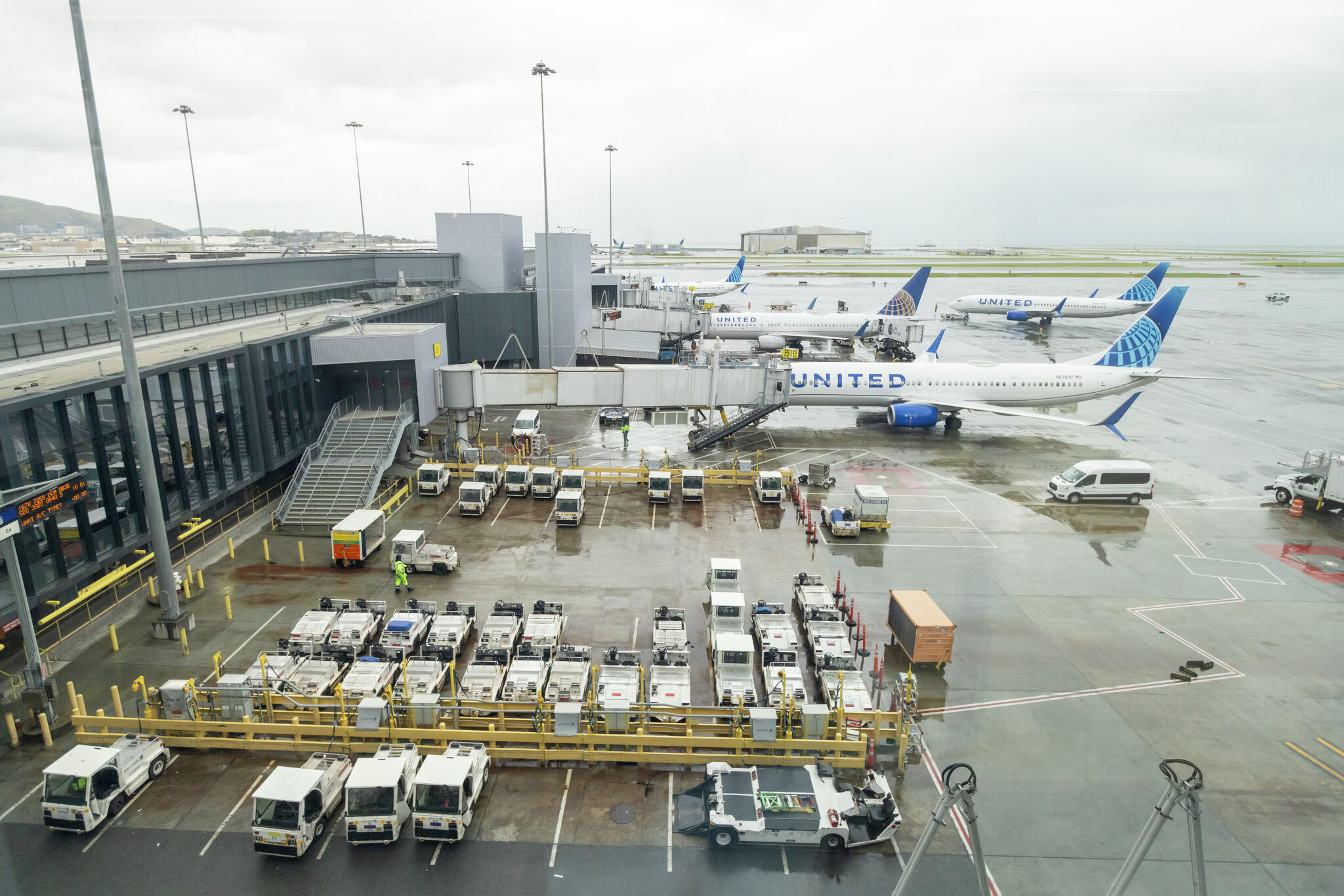 Inside the 'nerve center' that runs SFO