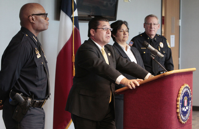 FBI announces new task force to target violent offenders