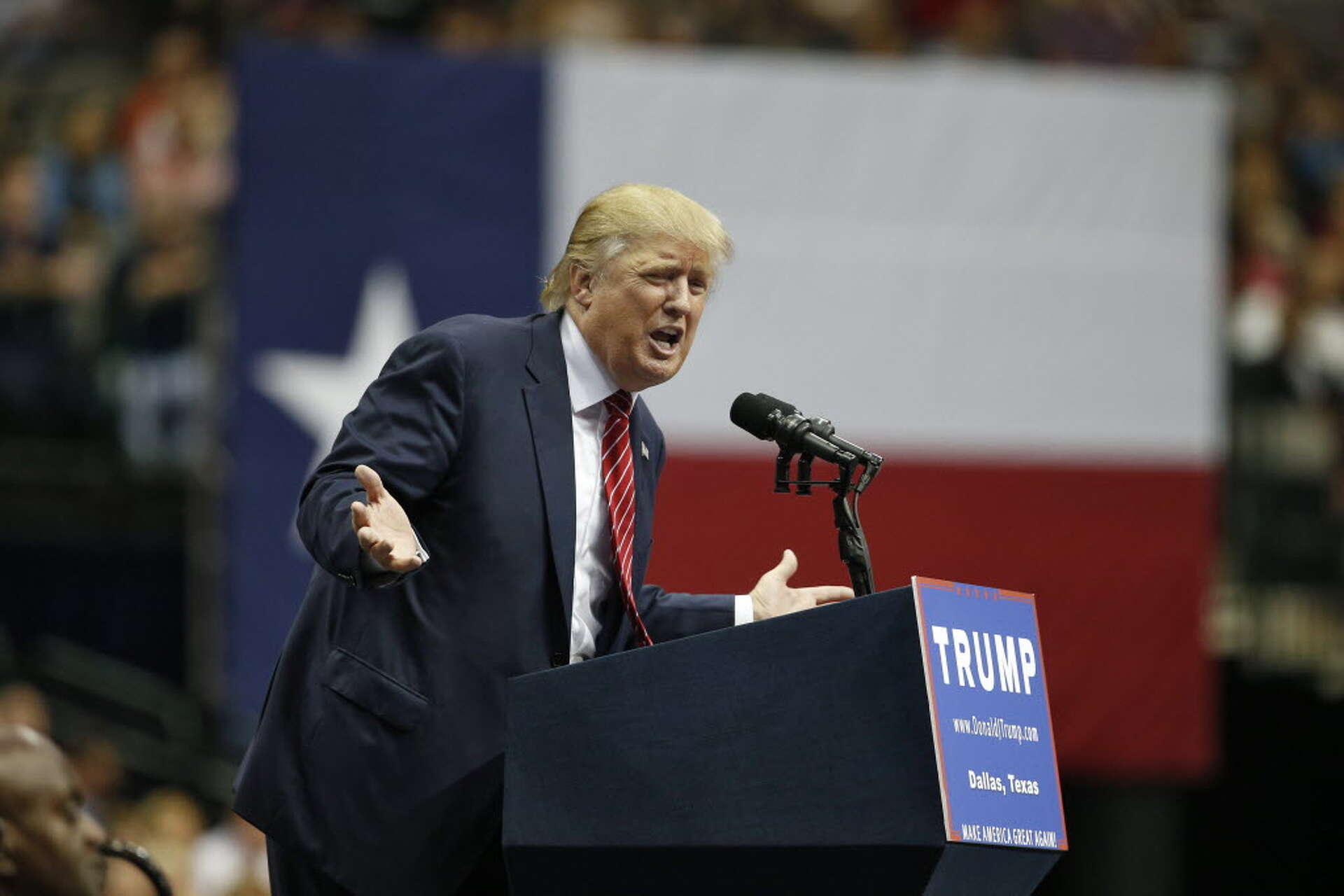 How Donald Trump used the Texas Rangers' ballpark to take a political ...