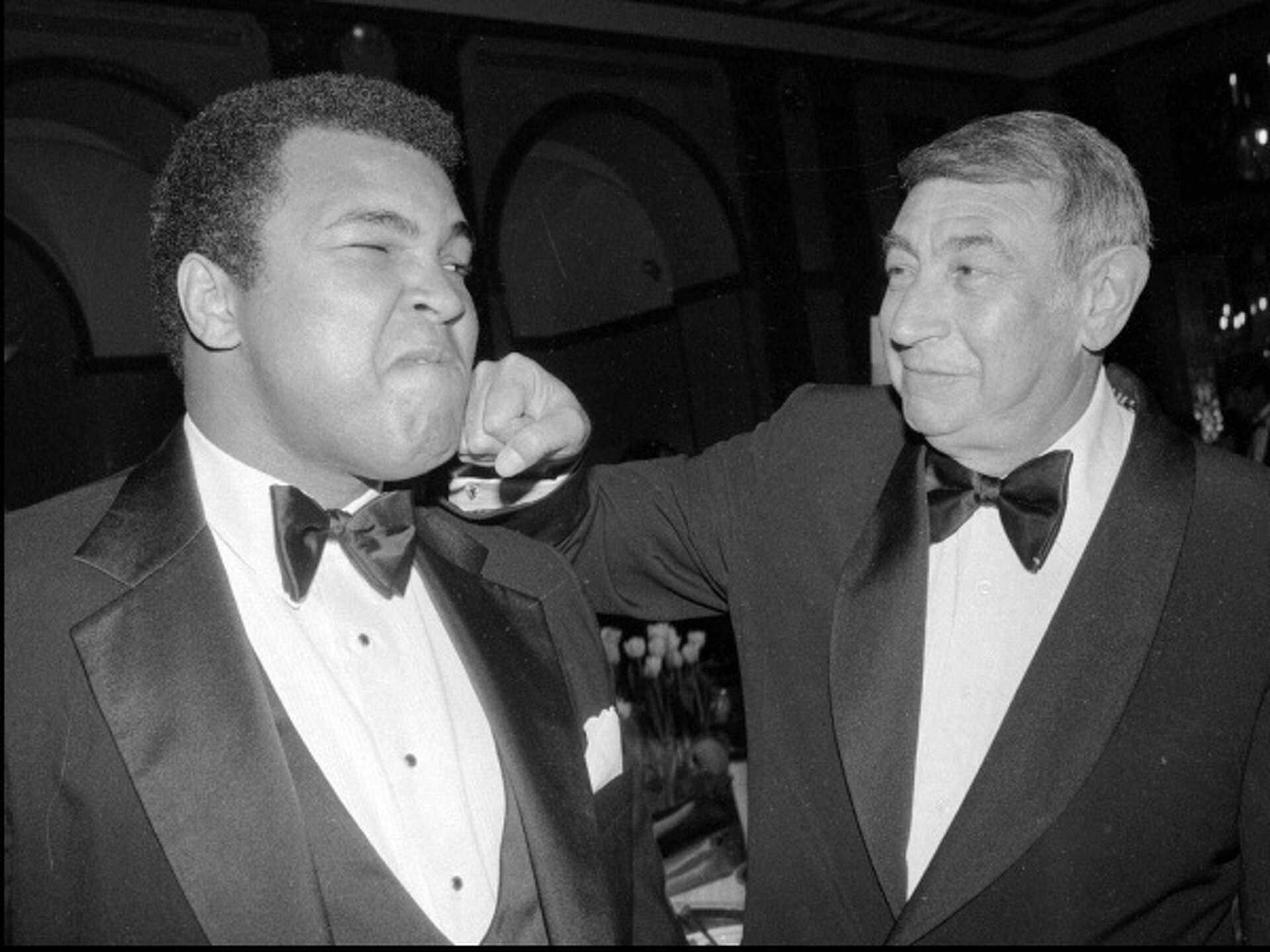 Book review: 'Howard Cosell: The Man, the Myth and the Transformation ...