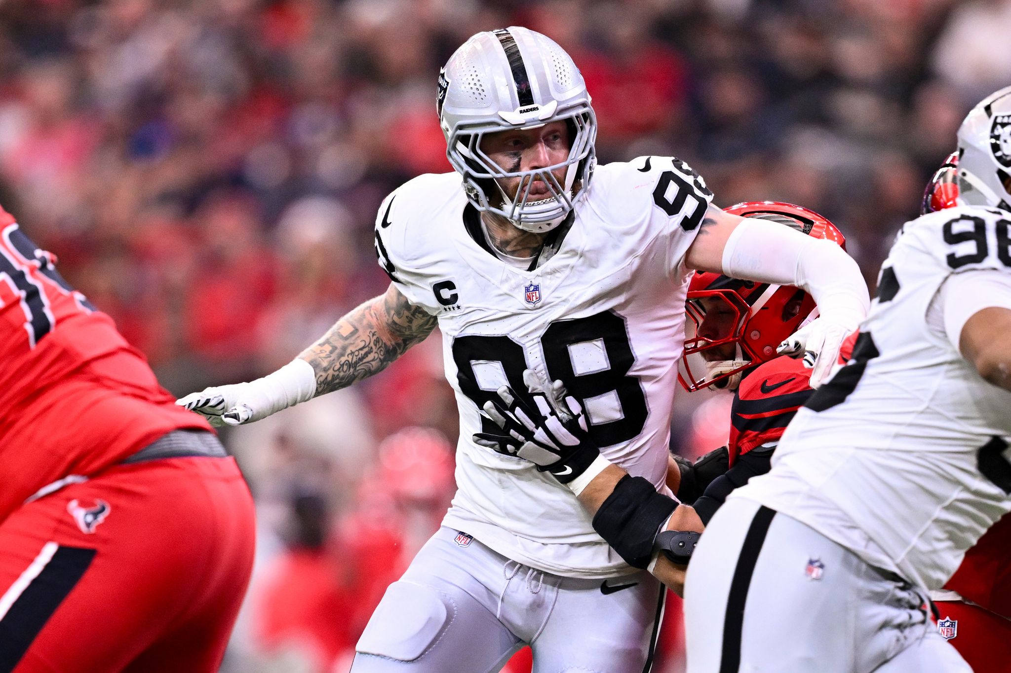 Raiders have a tough decision to make regarding Maxx Crosby's future ...