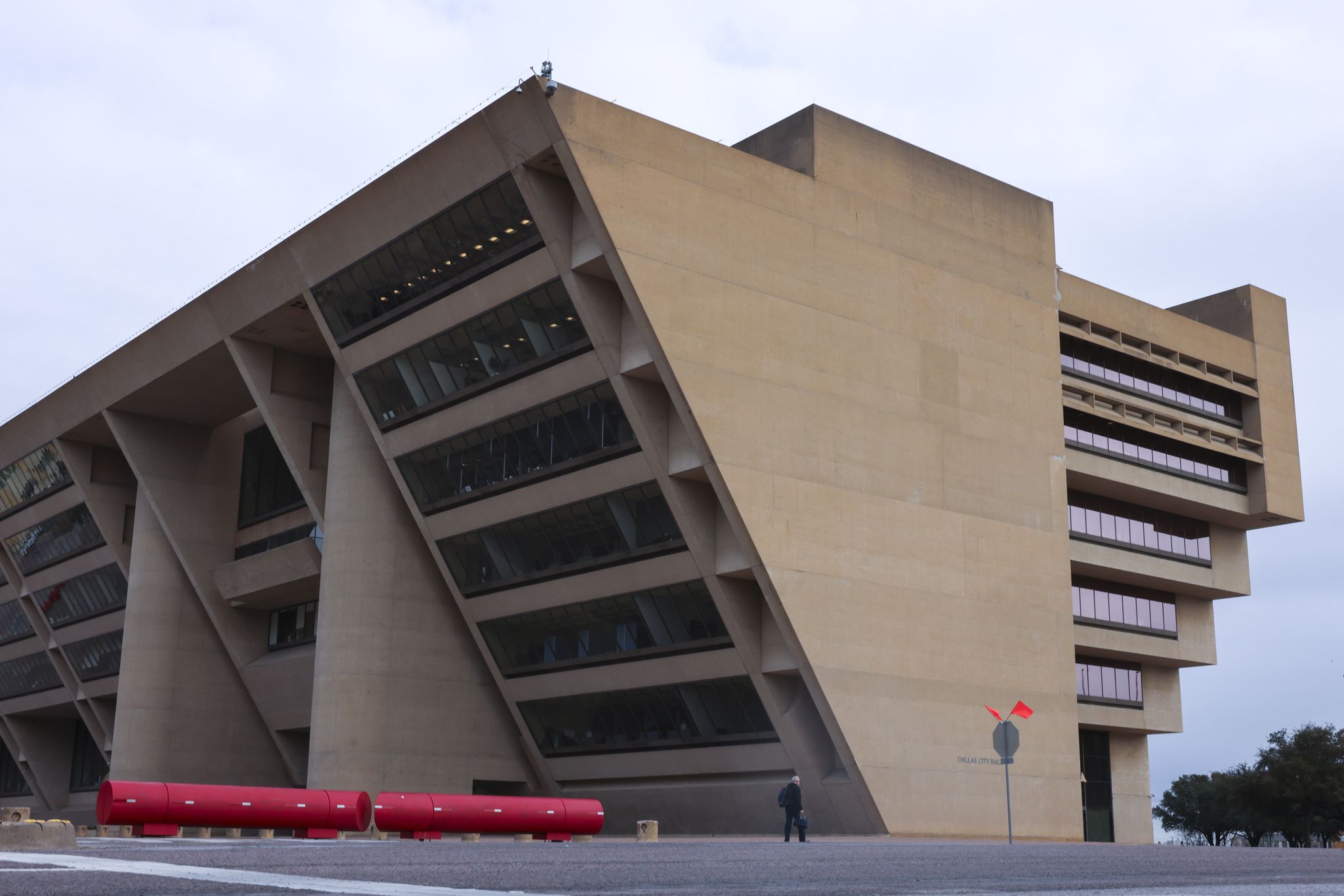 https://s.hdnux.com/photos/01/65/32/17/30778363/4/rawImage.jpg