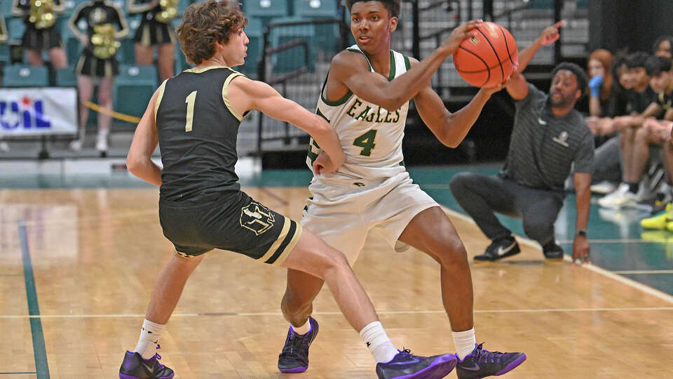 Darryl Brown and Cy Falls are headed to the state semifinals after beating Jordan.