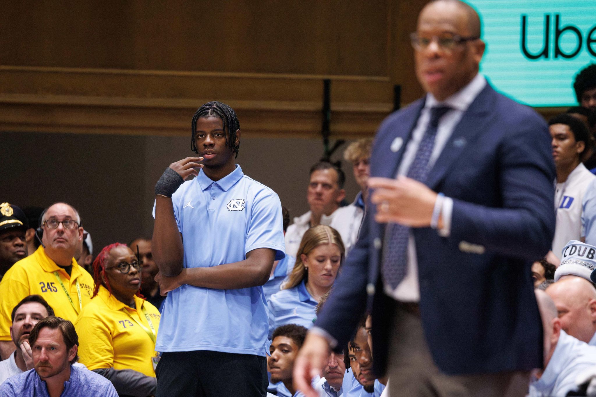 Caleb Wilson watches from sideline as No. 17 North Carolina loses at No ...
