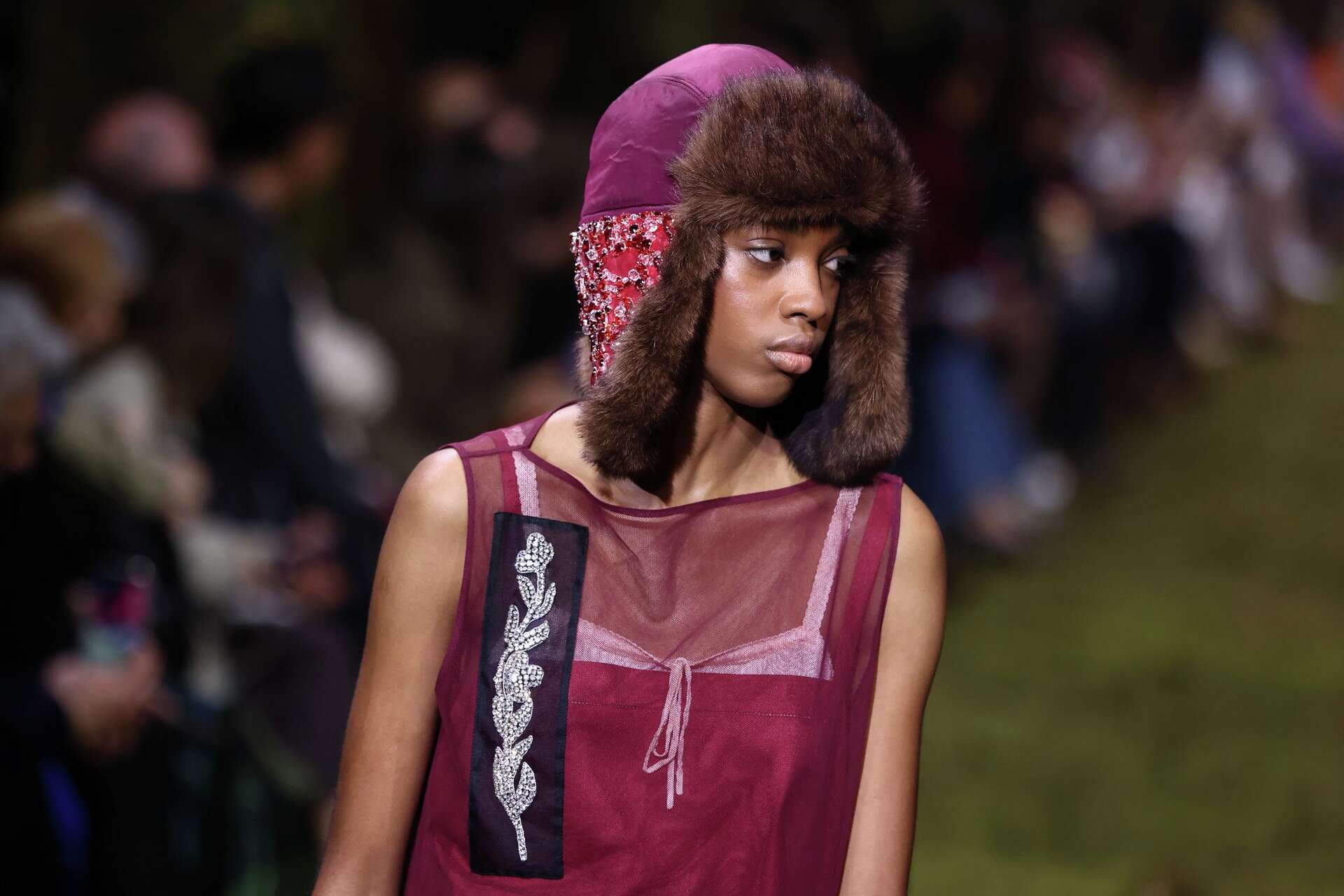 CHANEL LOUIS VUITTON miu miuなど　空箱まとめ売り Louis Vuitton, Miu Miu close Paris Fashion Week with competing
