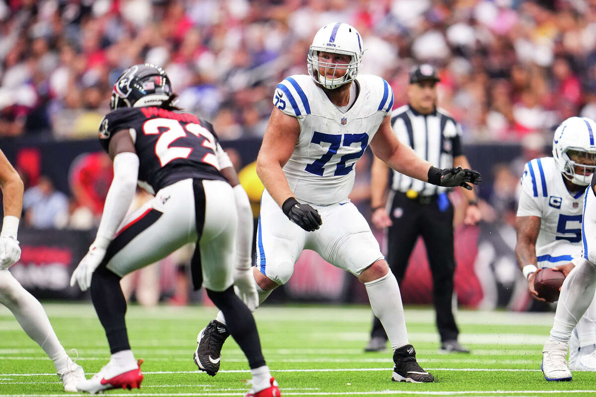 The Houston Texans have the newest member of their offensive line, and he comes from a hated rival. 