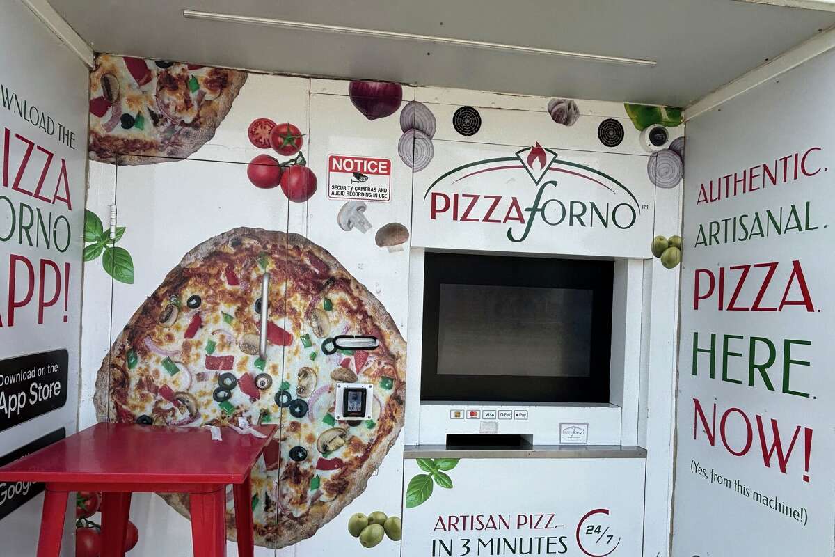 The last remaining Houston-area PizzaForno kiosk in Crystal Beach, Texas on March 10, 2026.