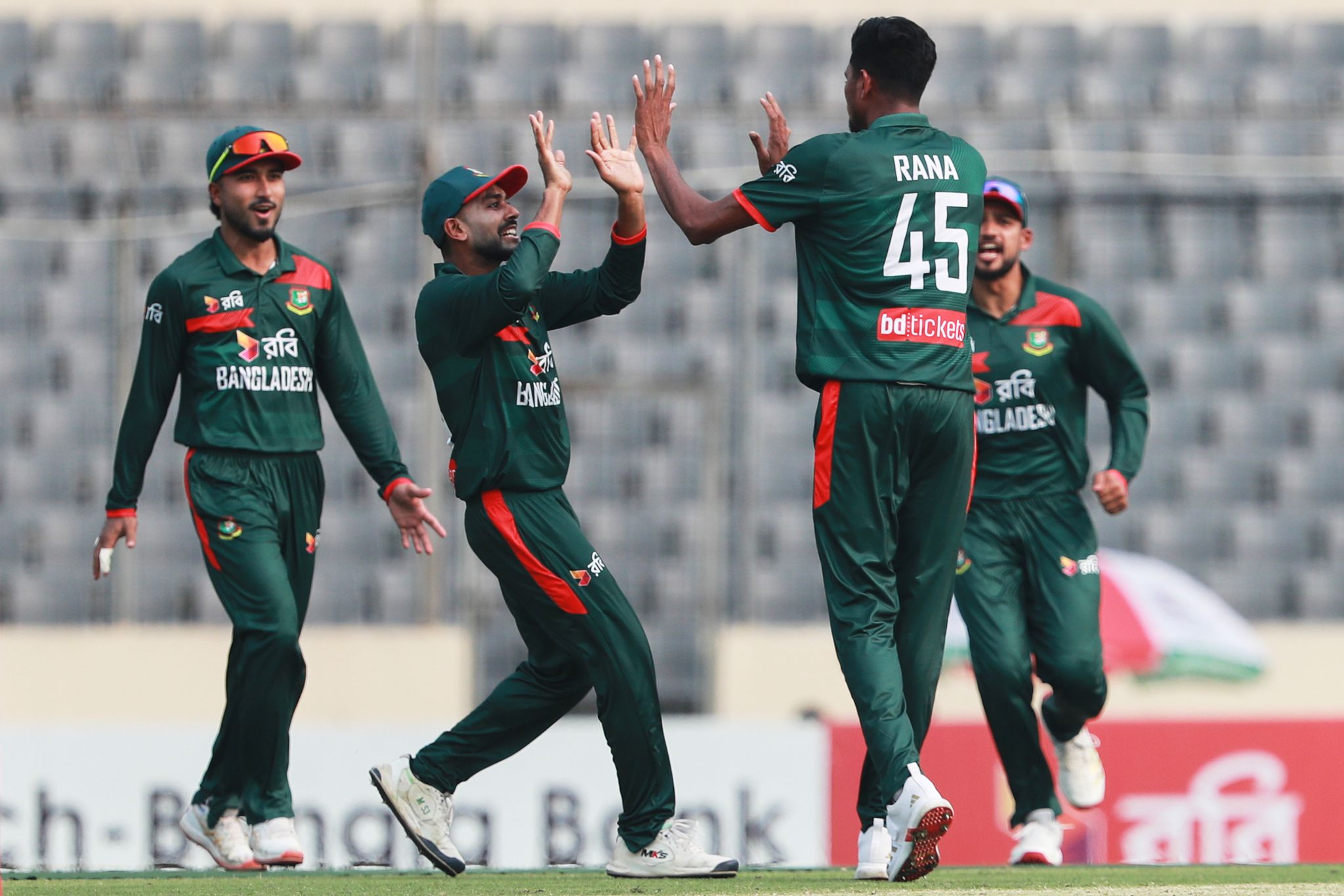 Pakistan Ran Ran Bangladesh wins series 2-1 with 11-run win over Pakistan in 3rd ODI