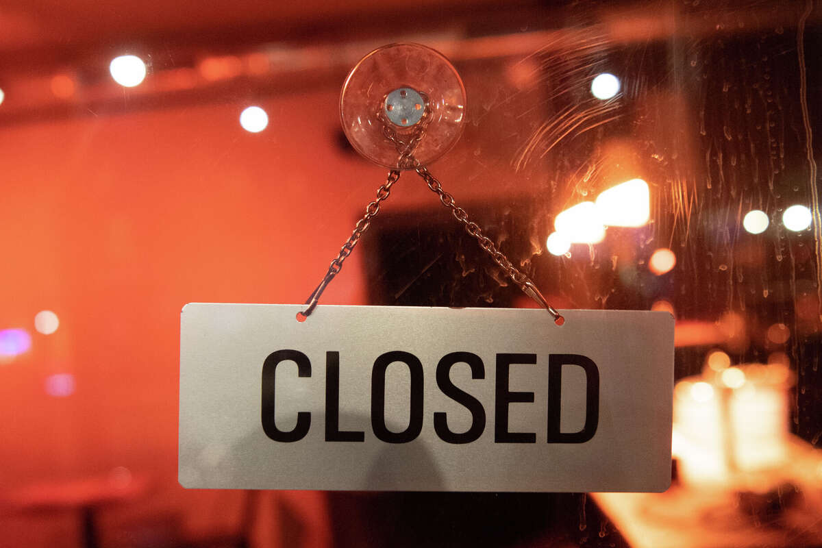 A Houston supper club and bar in the Uptown area closed after nearly three years in business.