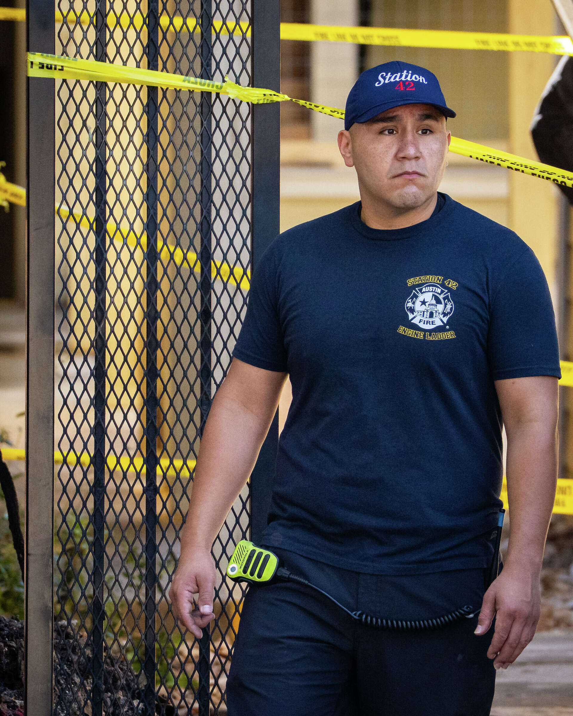 3 children dead, 3 people injured in East Austin apartment fire