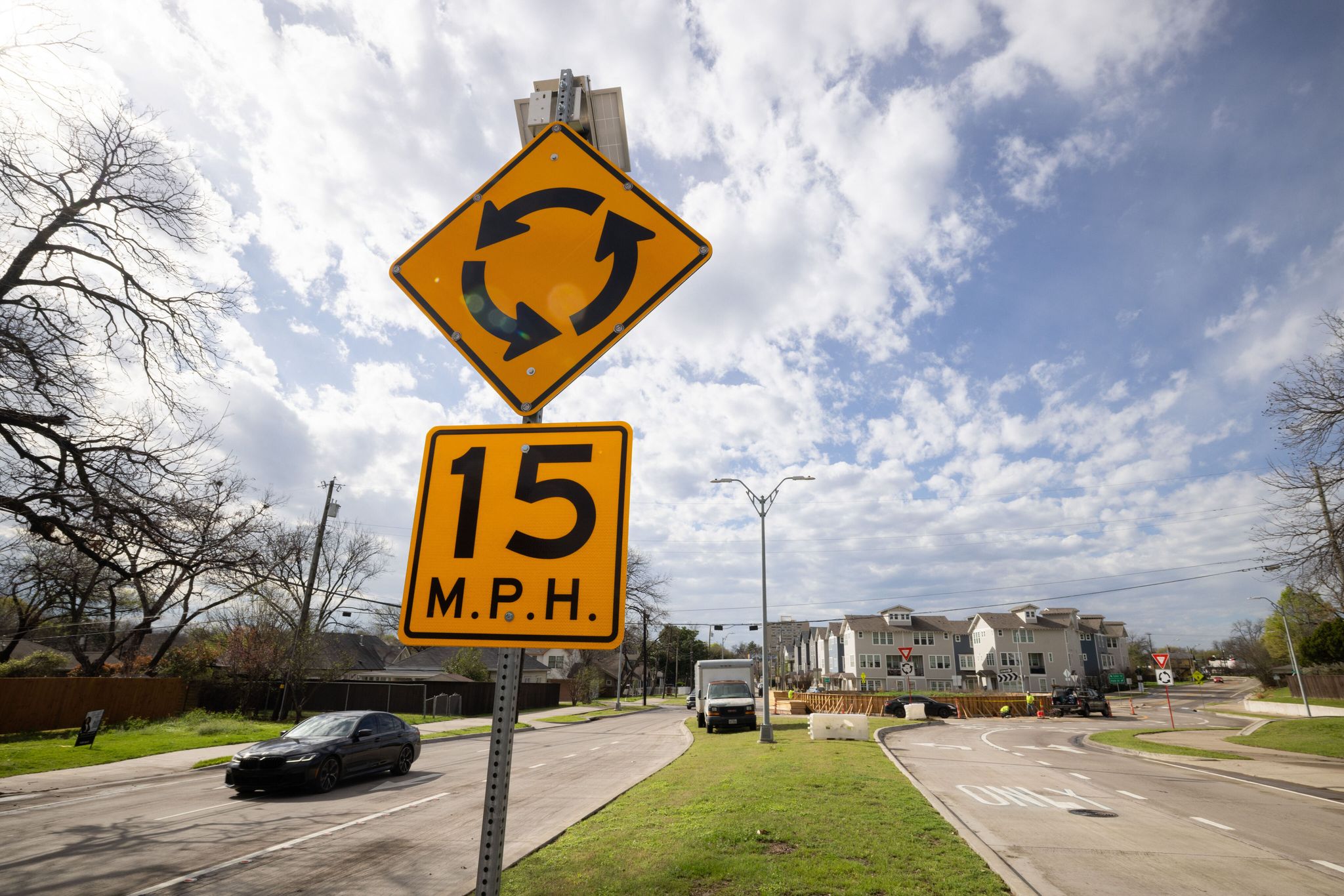 Oak Cliff’s crash-prone roundabout? Don't speed to conclusions