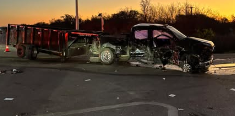 Major crash shuts down San Antonio highway in both directions