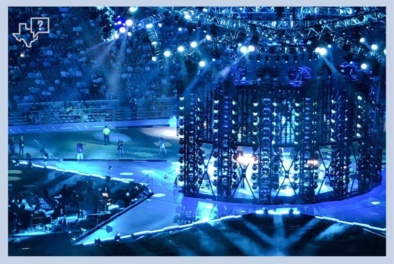 The star-shaped, rotating concert stage, known as the 'Star Stage,' made its debut at RodeoHouston on February 27, 2018.