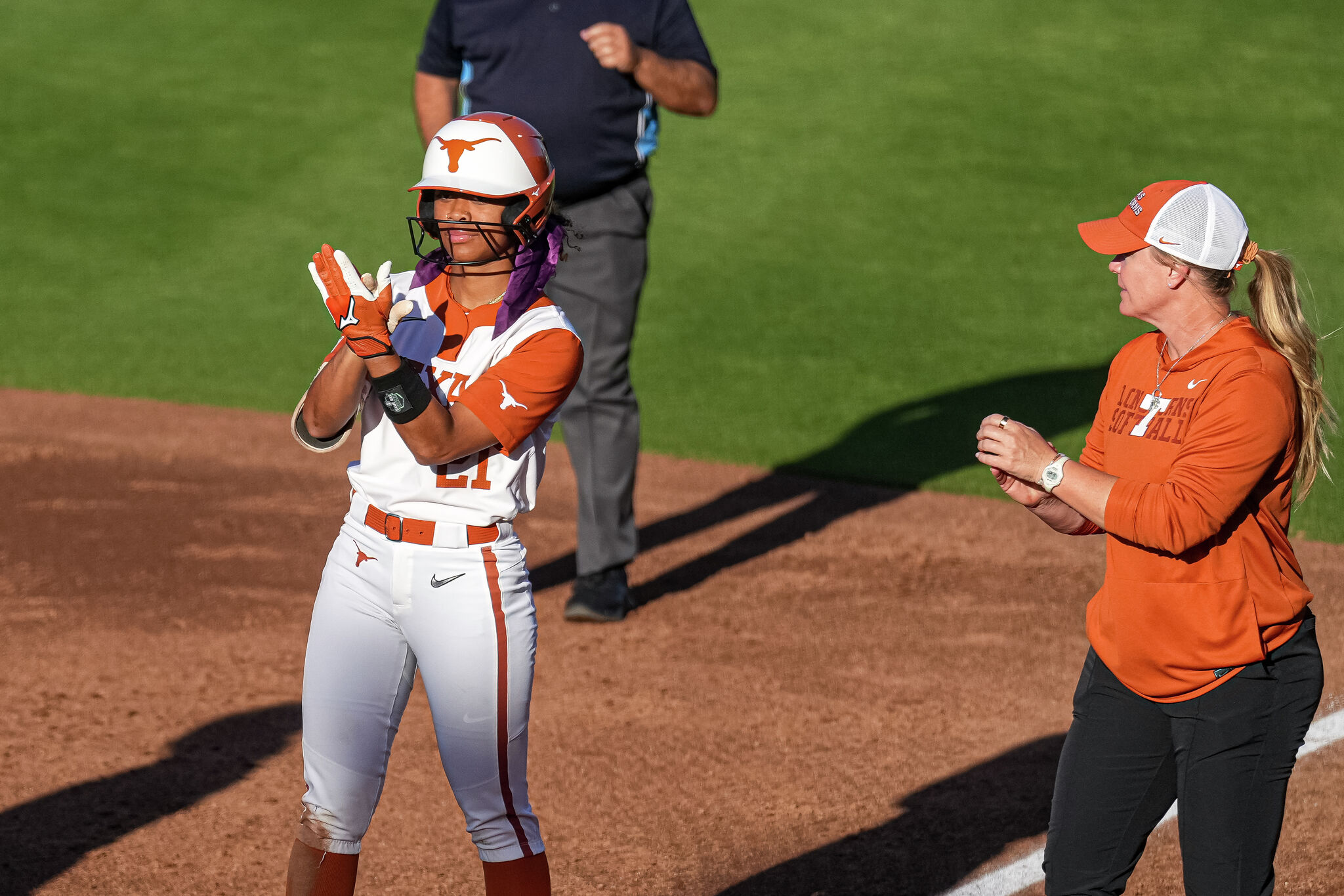 Texas softball leapfrogs Texas Tech for No. 2 spot in national poll