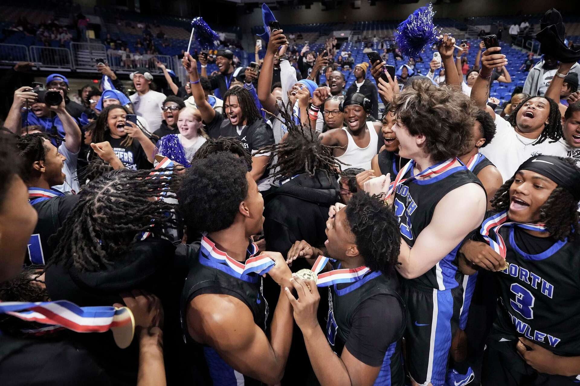 North Crowley wins first state title in boys basketball since 2008