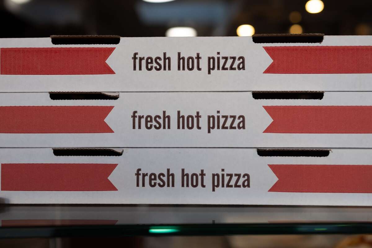 A restaurant from Florida boasting New York and New Jersey pizza, along with Philly cheesesteaks, is coming to Houston.