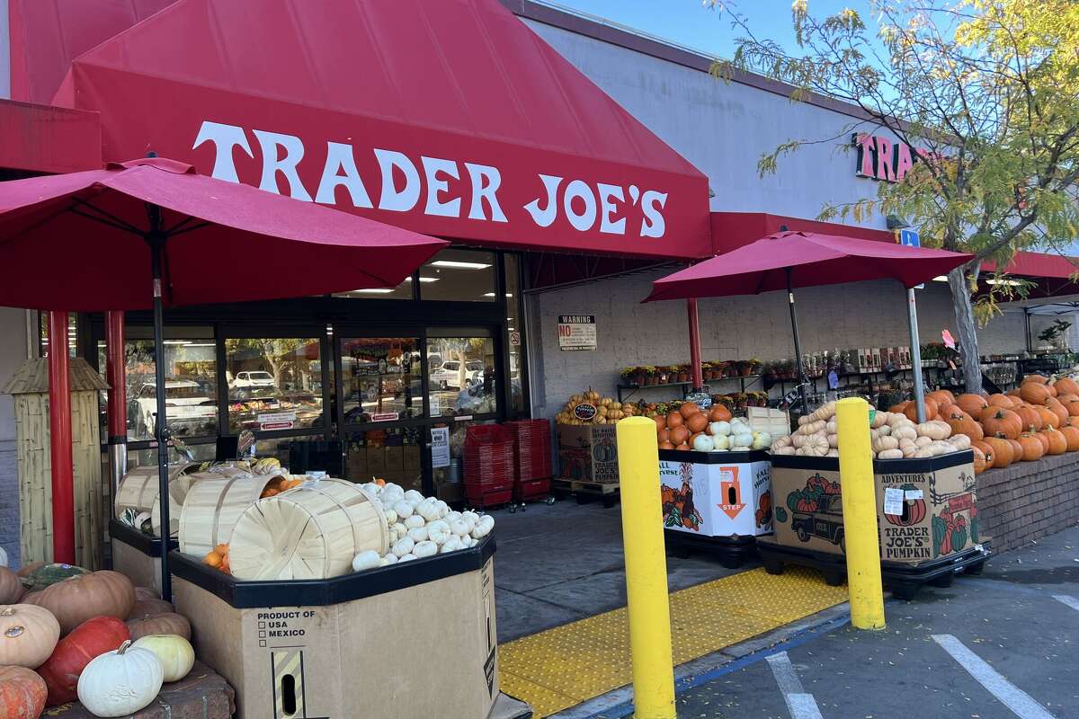 They're here. The Trader Joe's mini tote has arrived in Houston early. (Photo by Smith Collection/Gado/Getty Images)