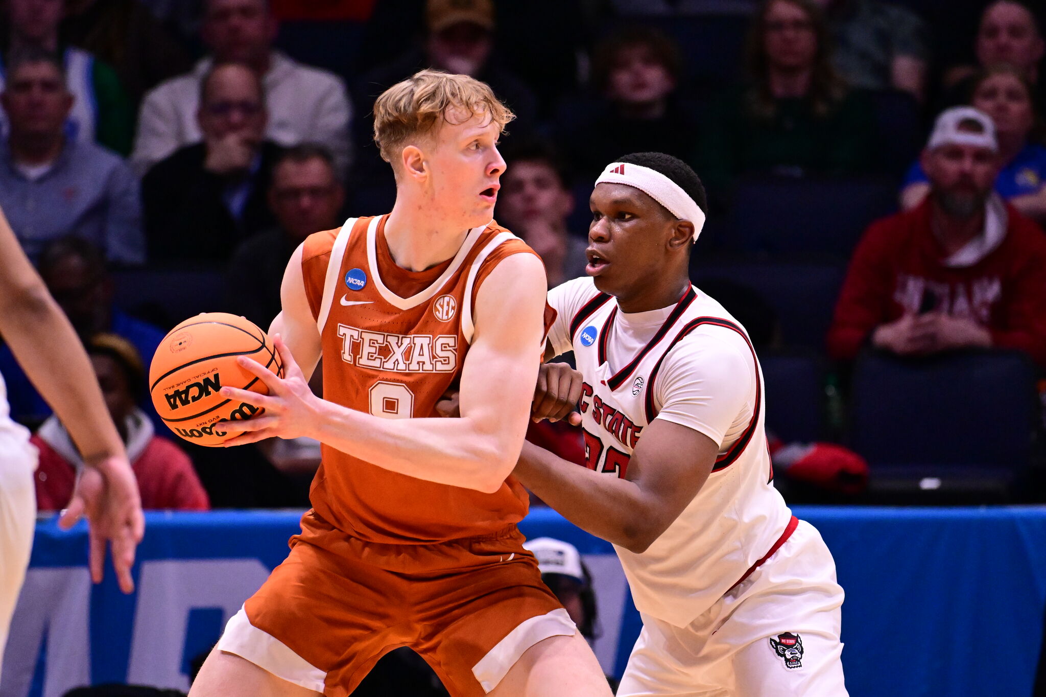 Live updates for Sweet 16 game