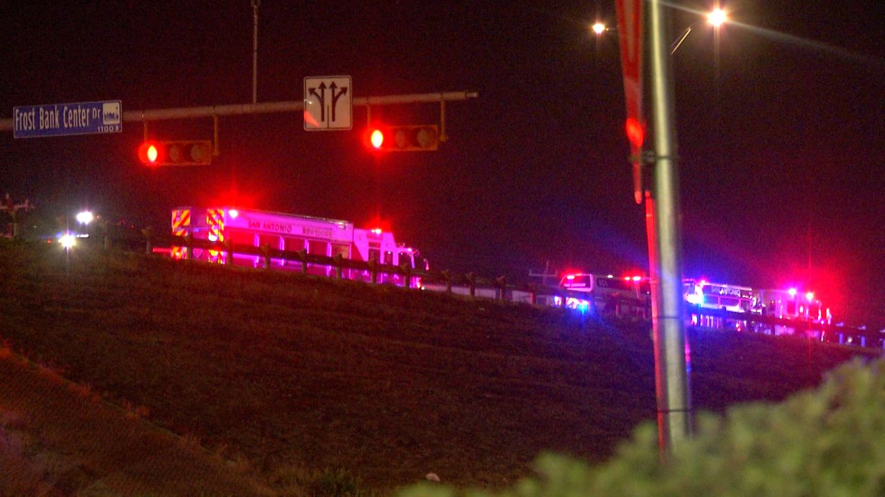 Major 18-wheeler crash shuts down part of interstate in San Antonio