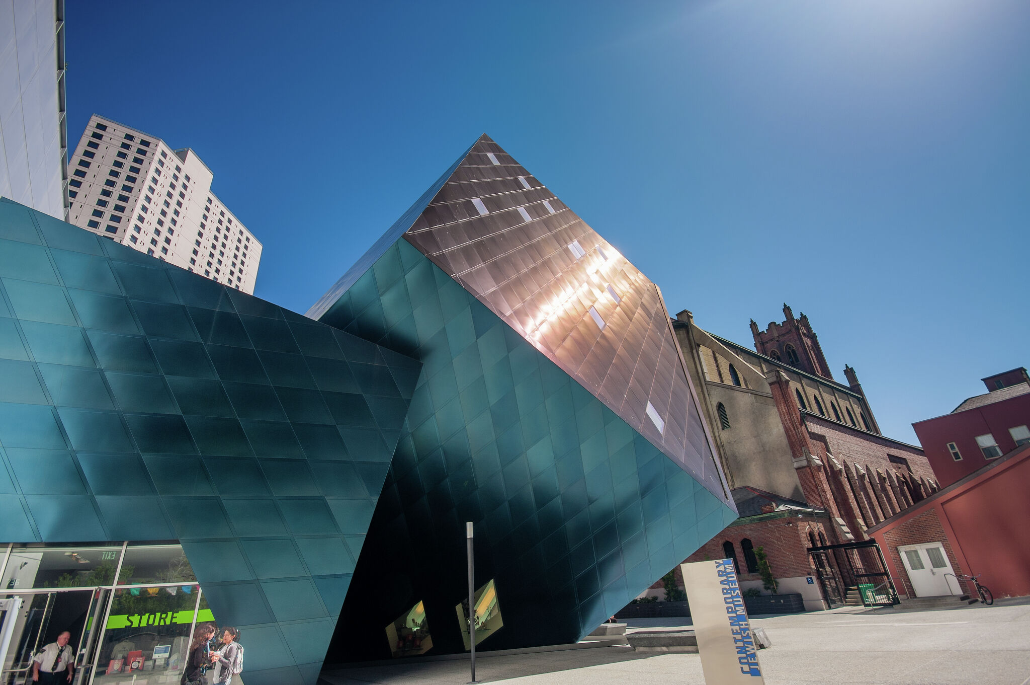 SF institution to offload massive building downtown