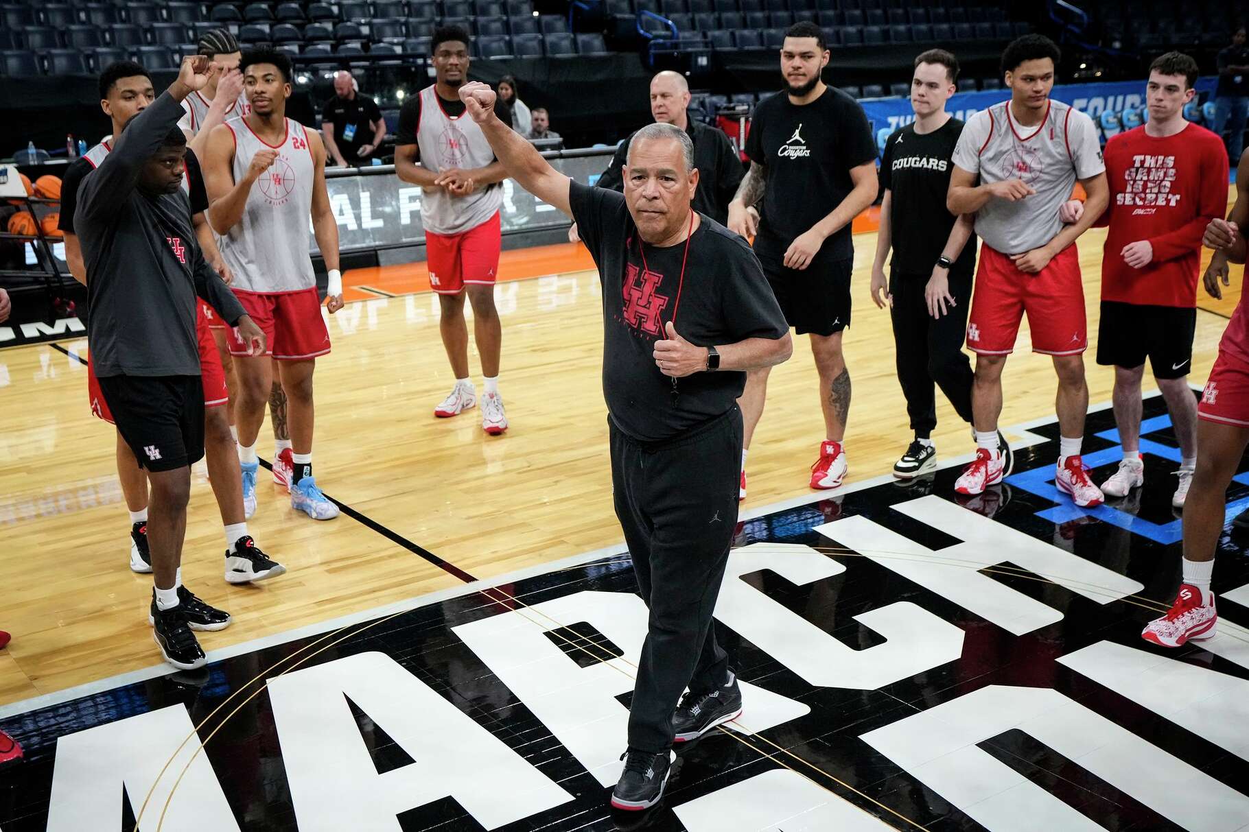 Houston head coach Kelvin Sampson gathers his players together at the end of practice prior to the first round of the NCAA college basketball tournament in Oklahoma City, Wednesday, March 18, 2026.