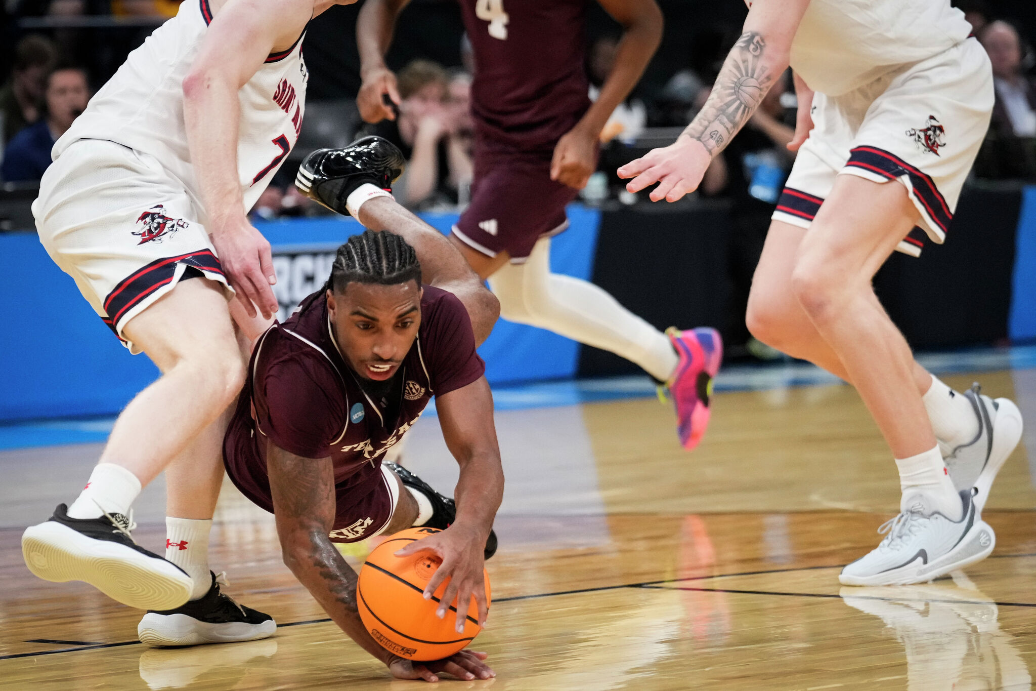 Texas A&M vs Saint Mary's game score: Aggies pull March Madness upset
