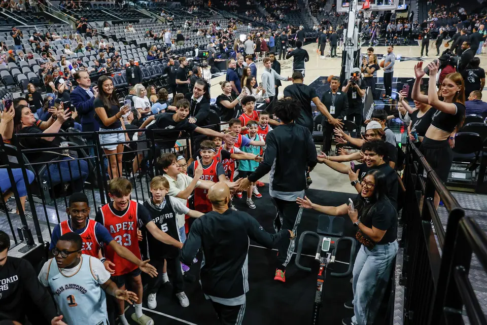 The Spurs take the court at Frost Bank Center in San Antonio, Thursday, March 19, 2026. The Spurs won in the last second, 101-100.