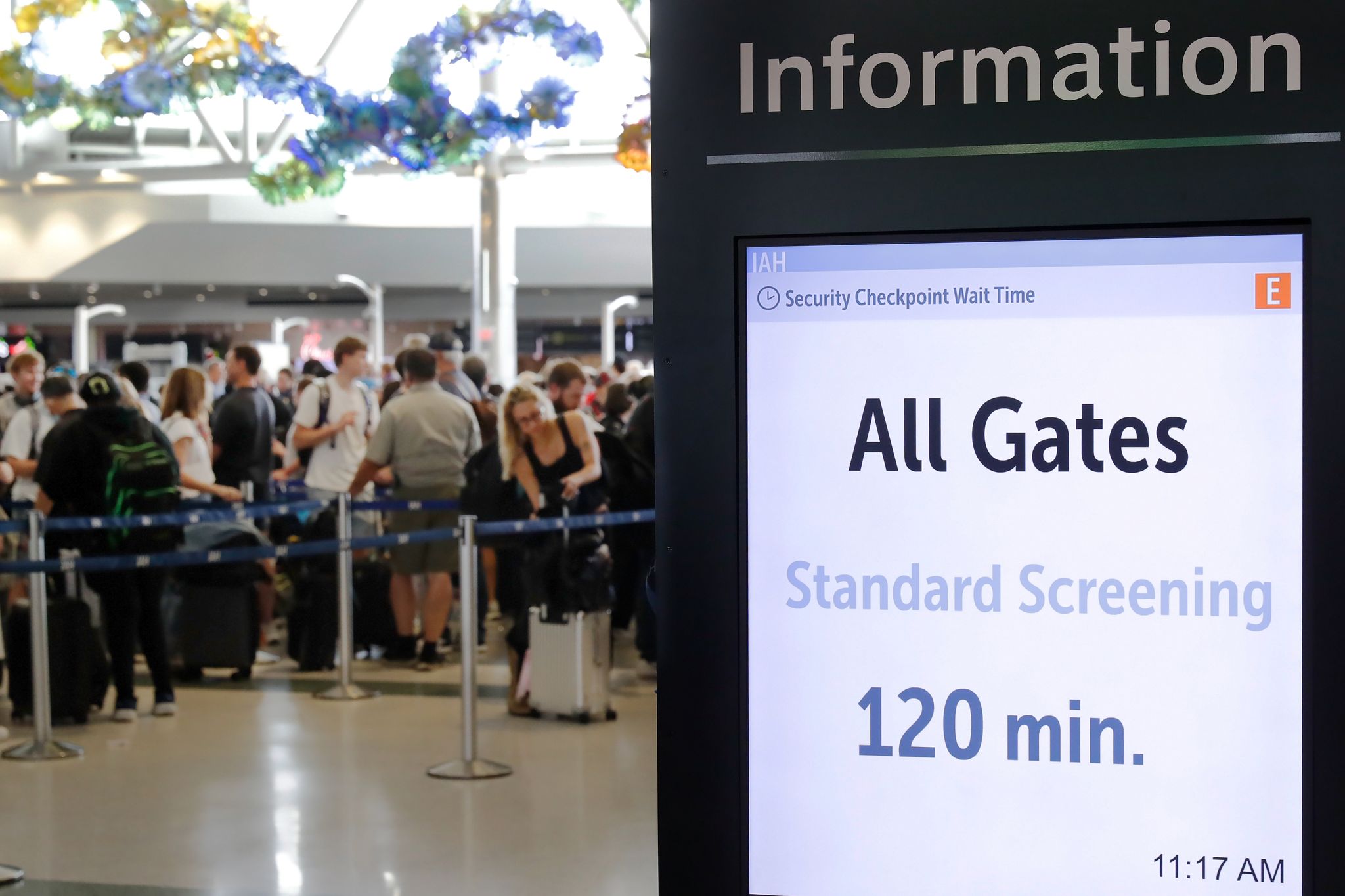 TSA officers are quitting as a funding standoff forces them to staff ...