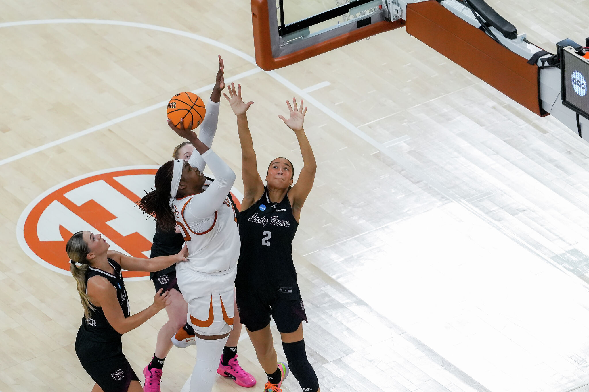 Replay: Texas beats up Missouri State in first round of NCAA Tournament