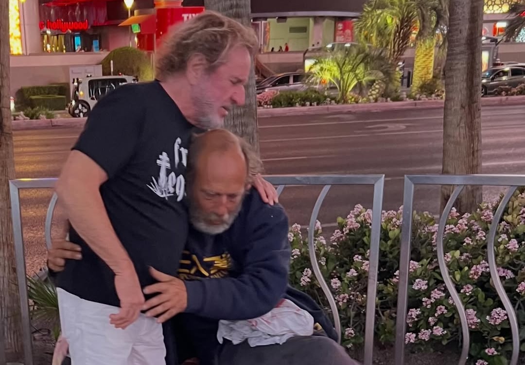 Sammy Hagar erschüttert nach Begegnung mit obdachlosem Fan