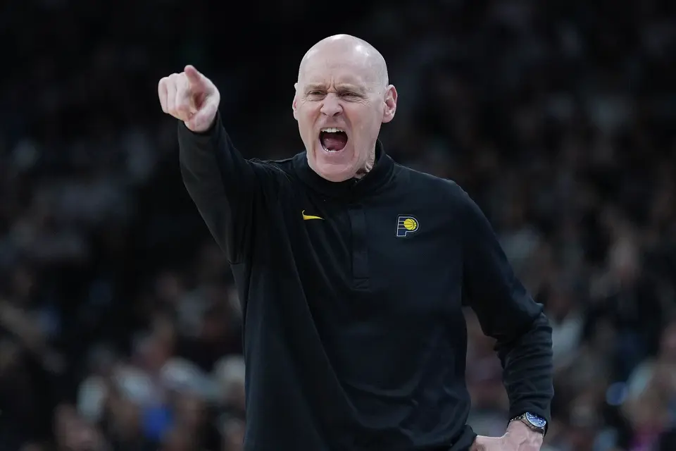 Indiana Pacers head coach Rick Carlisle signals to his players during the second half of an NBA basketball game against the San Antonio Spurs in San Antonio, Saturday, March 21,2026. (AP Photo/Eric Gay)