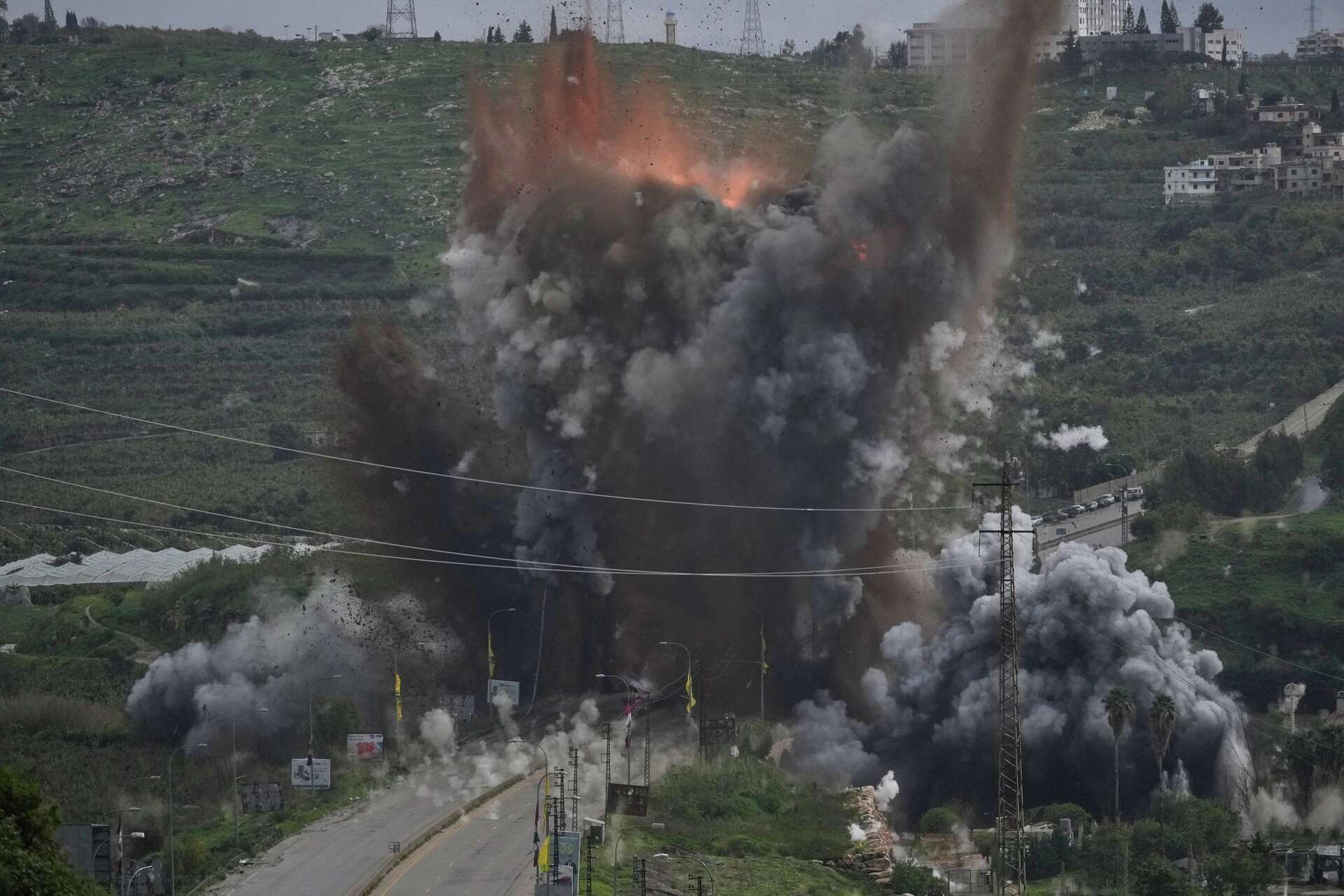 Iran Threatens Gulf Mines as Trump Deadline Looms