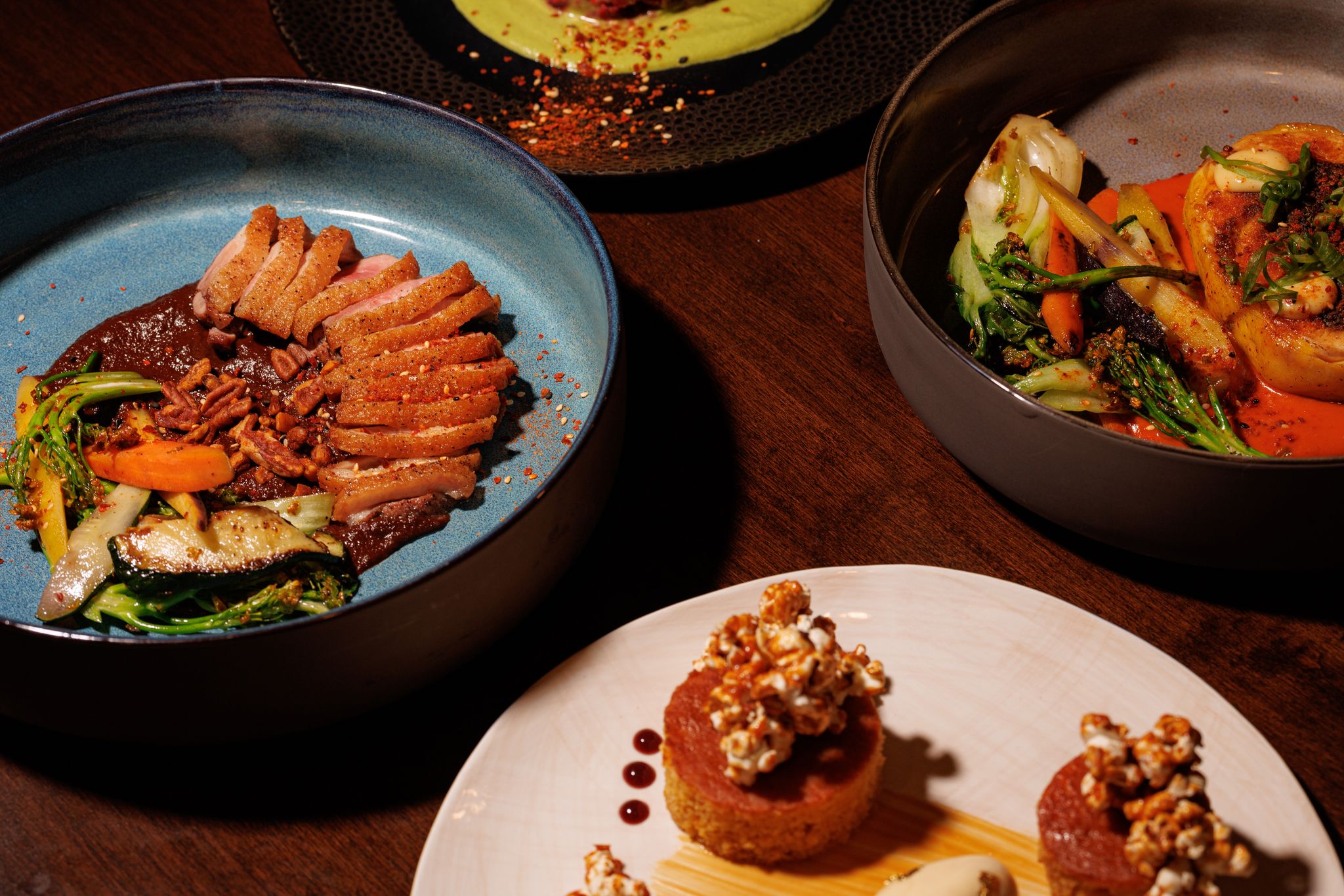 Review: Esencia finds its 4-star voice at the St. Anthony