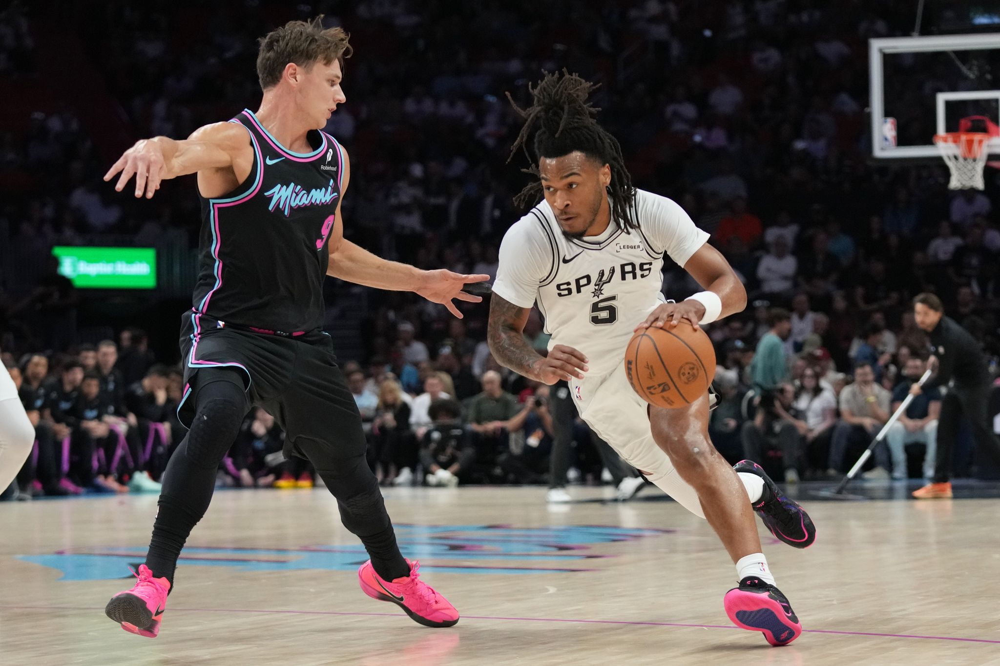 Stephon Castle delivers all-around performance after getting rest