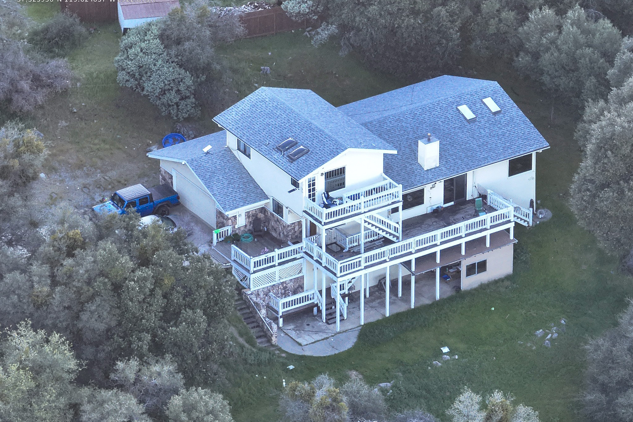 Calif. sheriff urging guests of vacation rental by Yosemite to come forward