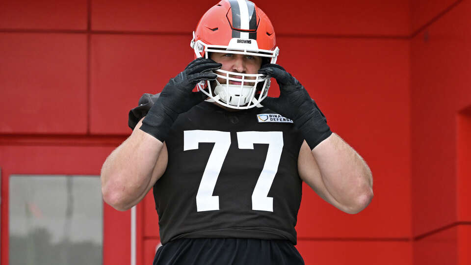 Wyatt Teller is looking to get back into form with Texans after struggling in Cleveland last season.