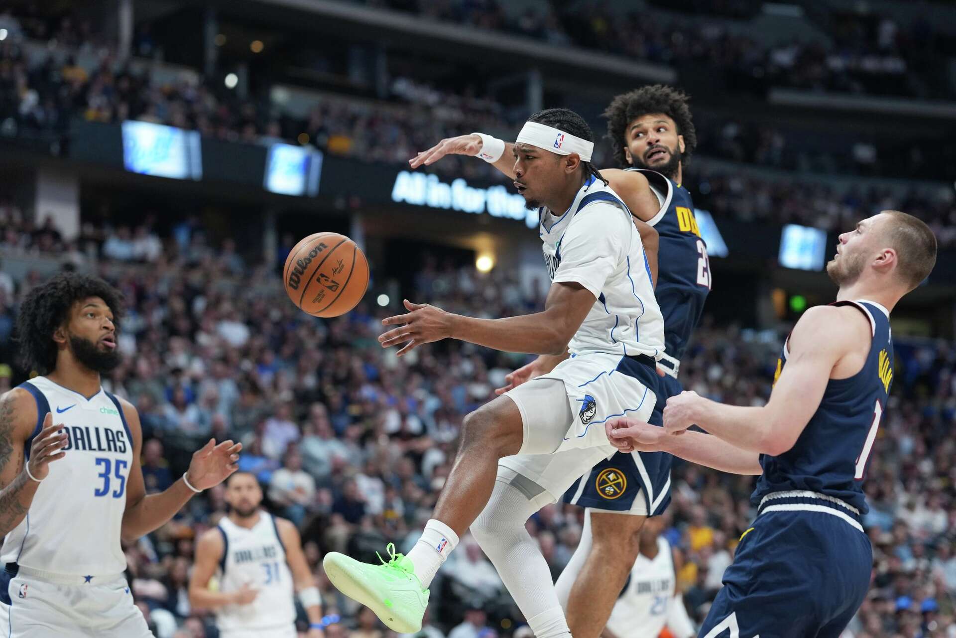 Murray has 53 points and Jokic a huge triple-double to lift the