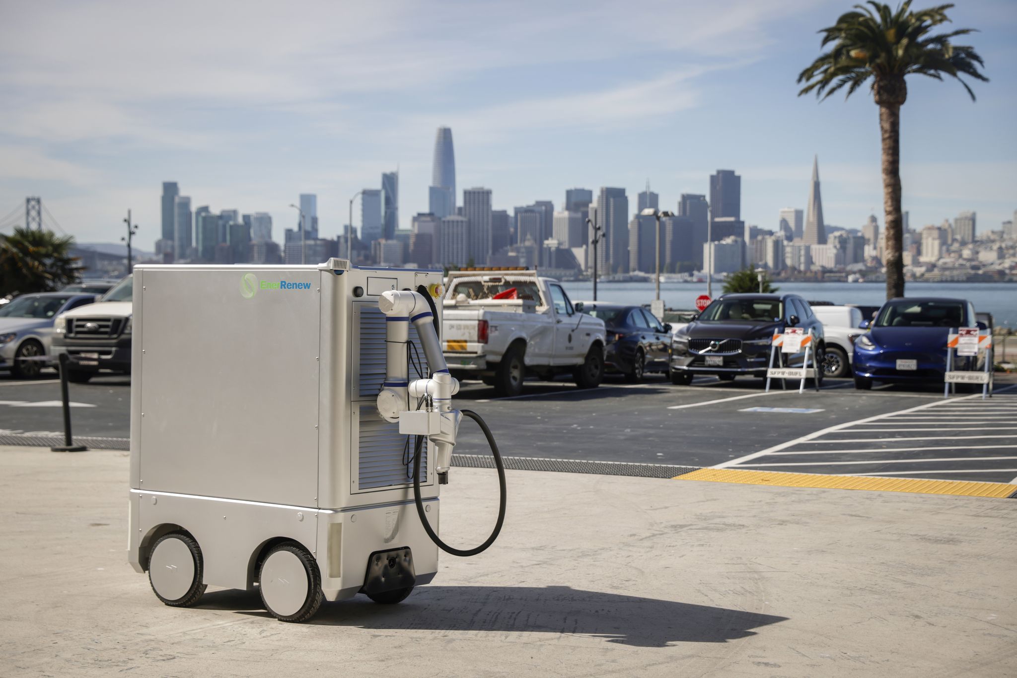 sfchronicle.com - Laura Waxmann - These autonomous robots drive to your electric car - and charge it