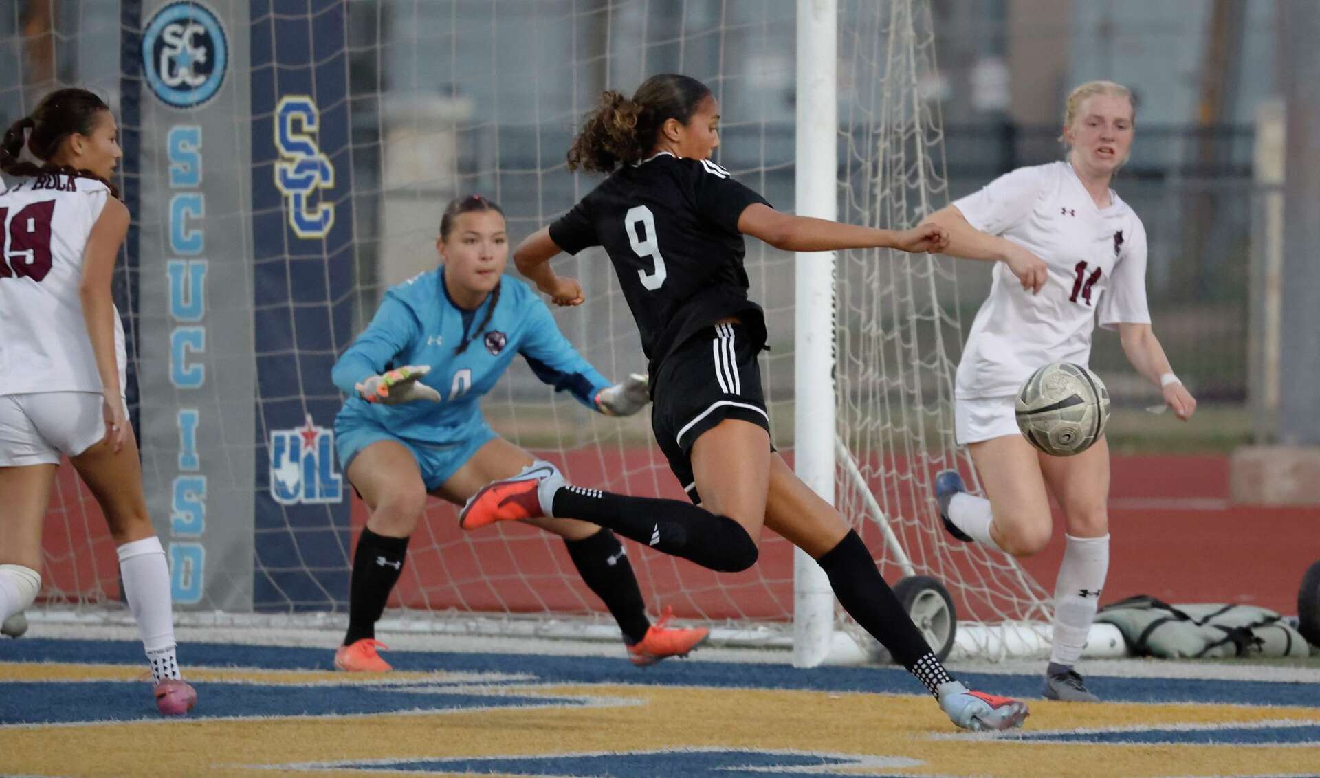 Steele falls short to Round Rock in girls soccer regional semifinal