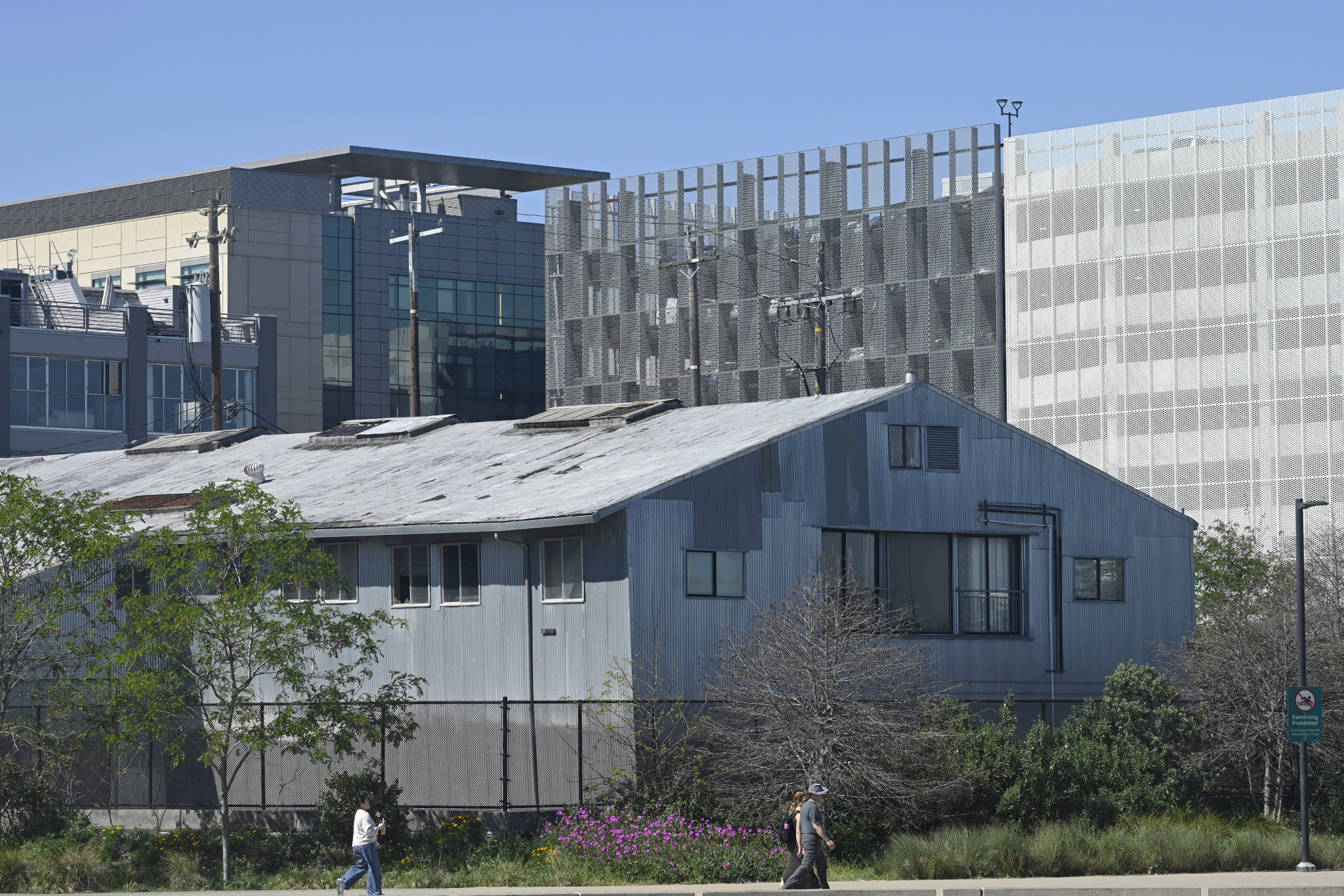 Why a 13,500-square-foot building sits vacant in a popular San Francisco park