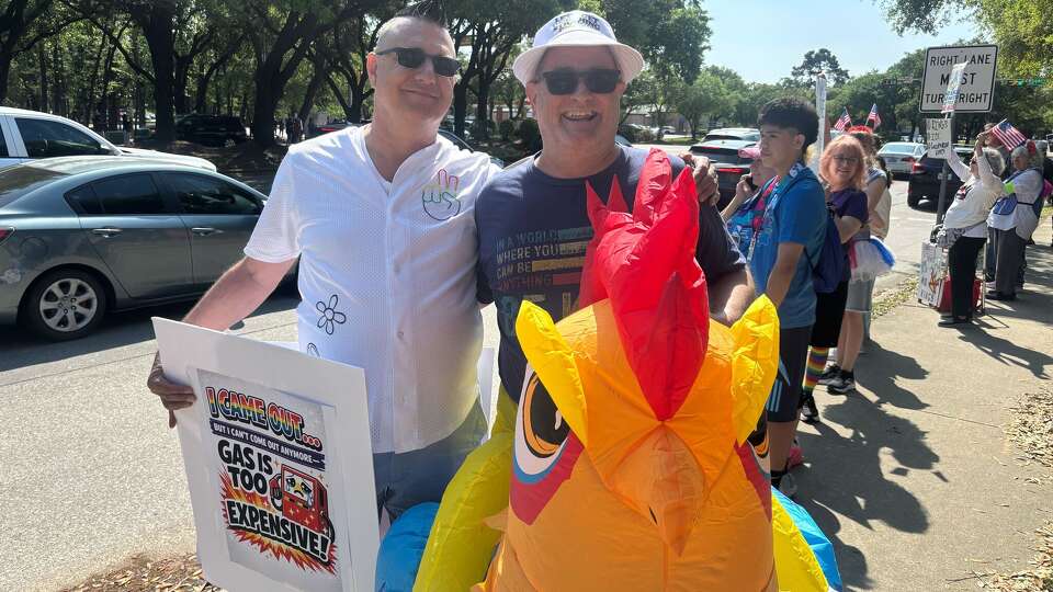 Mikel and Jason Russell-Nelson at the No Kings protest in Kingwood on March 28, 2026