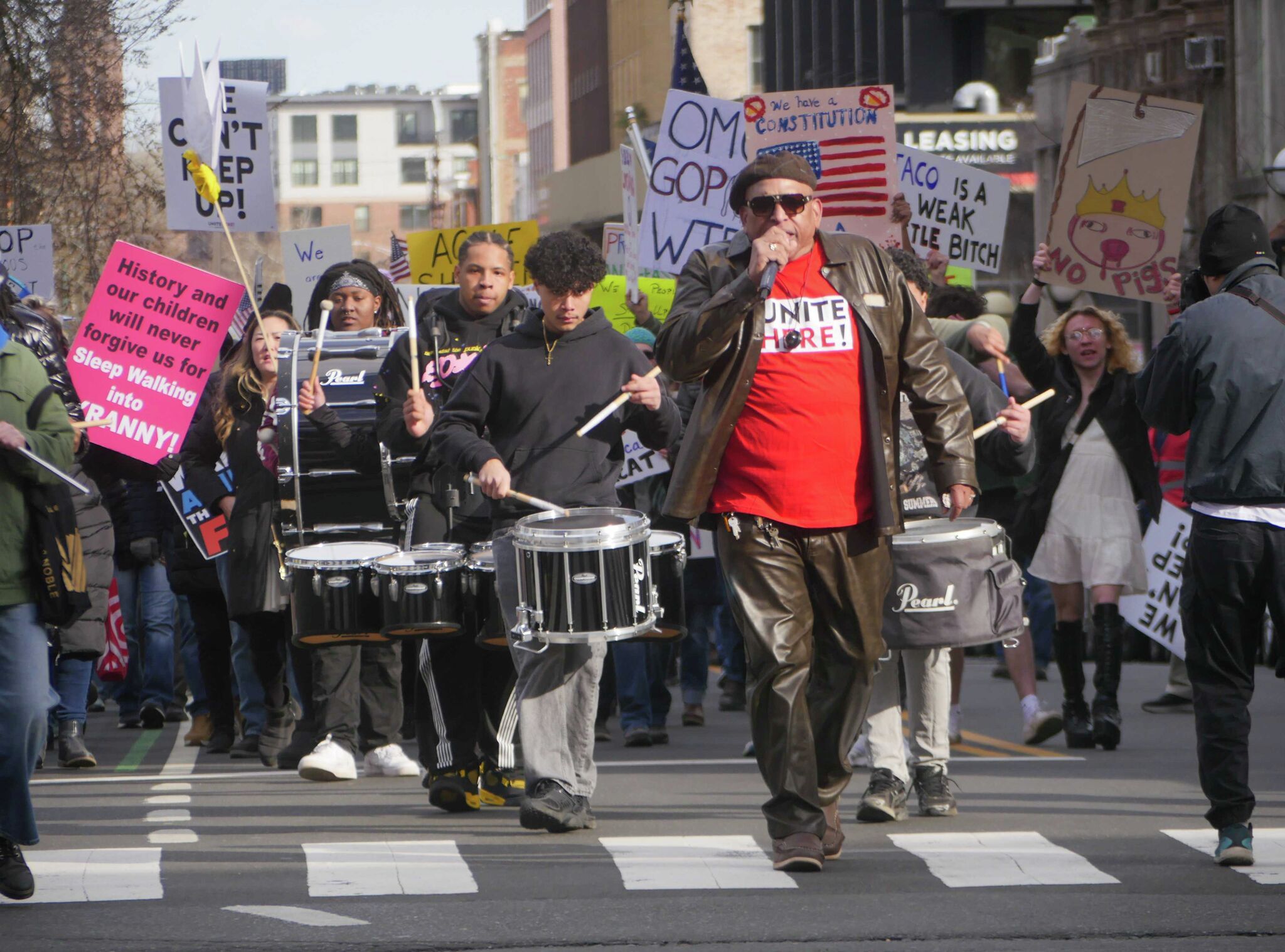 Thousands attend No Kings protests across Connecticut on Saturday