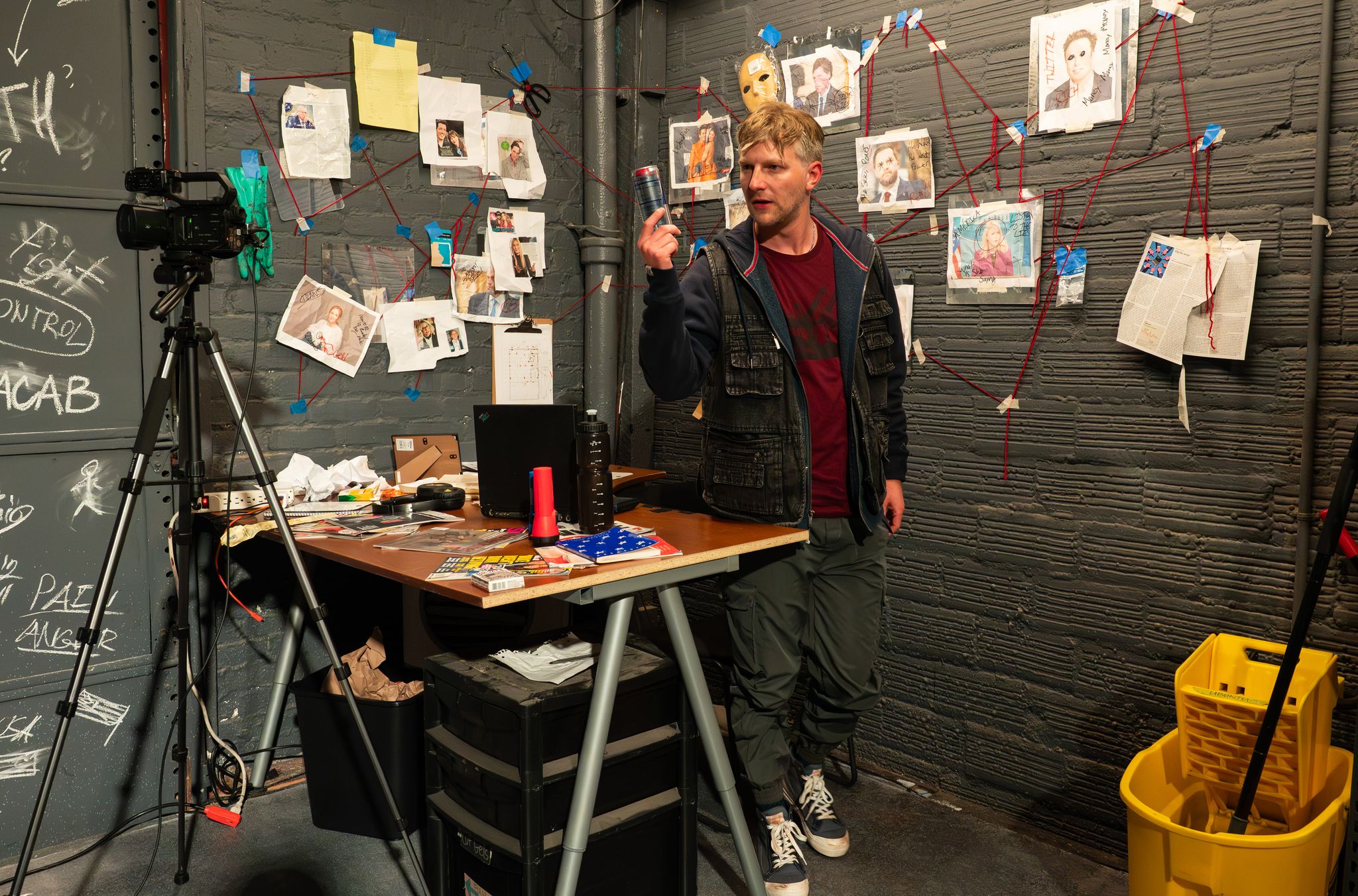 sfchronicle.com - Lily Janiak - A Sondheim musical with just one actor? Oakland Theater Project triumphs again