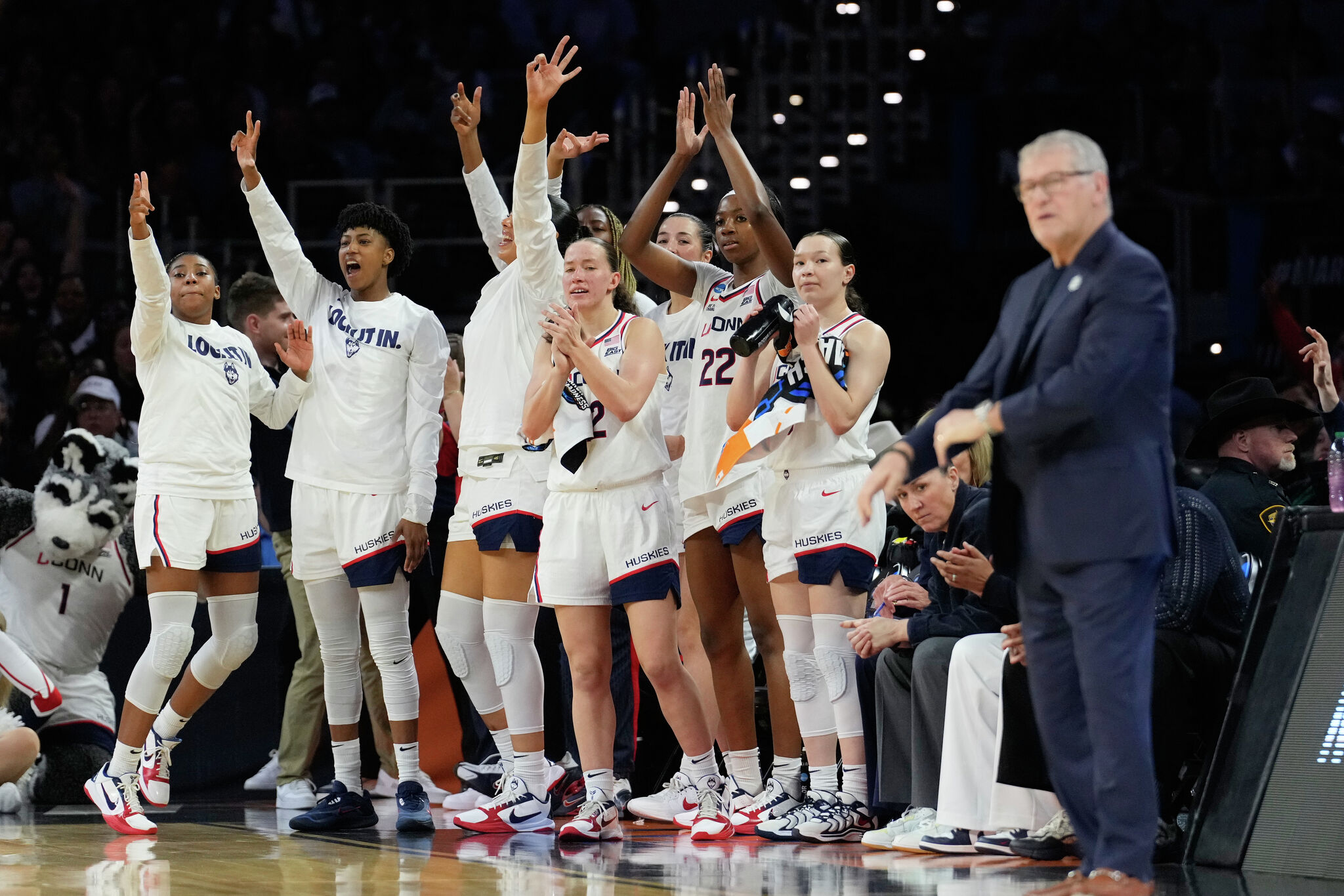 Ftzpatrick Score Fitzpatrick scores 29 in New Haven's 64-51 win over Stonehill